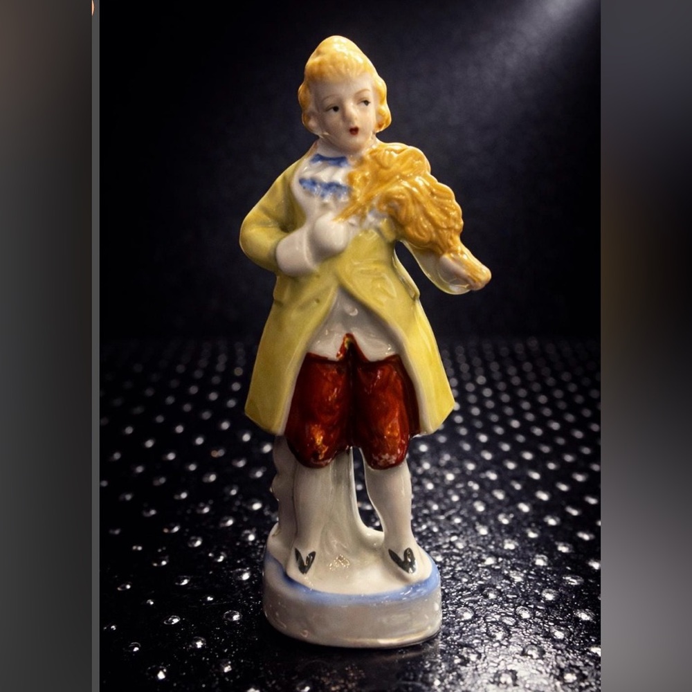 Colonial Figurine Playing Violin - Ceramic